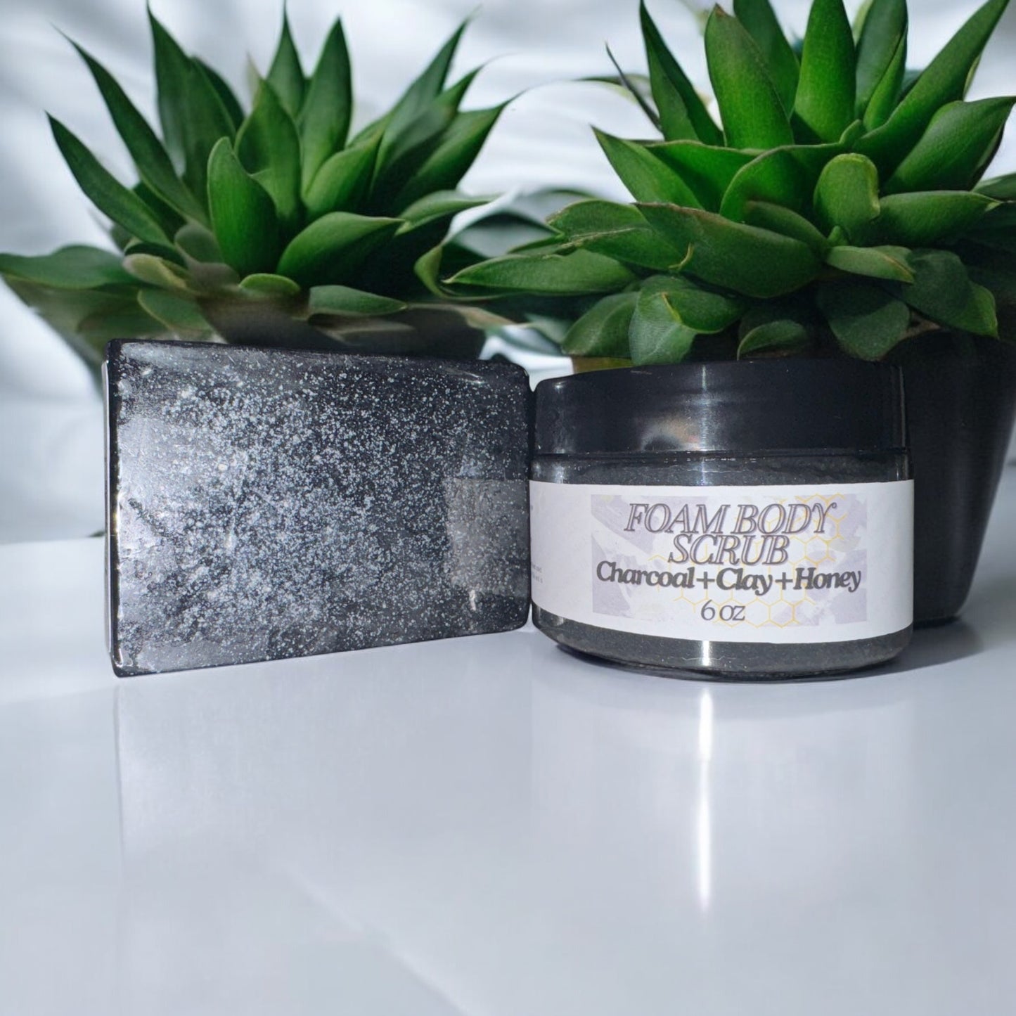 Charcoal, Miel y Clay Exfoliate- Deep cleaning, Blackheads & more